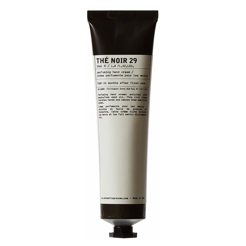 Le Labo Thé Noir 29 krém na ruce